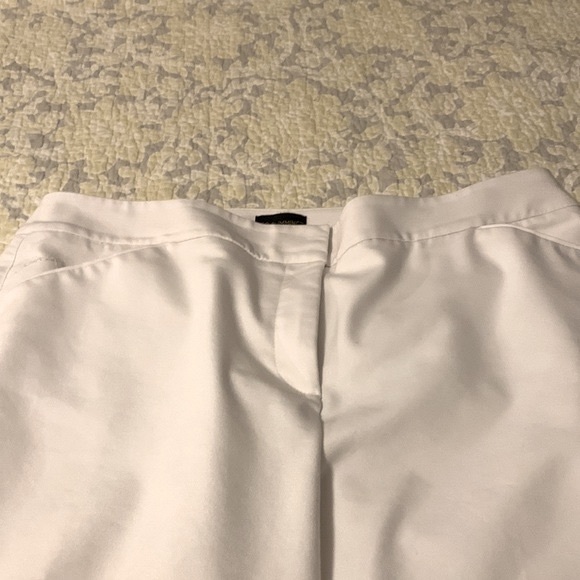 Chico’s white straight leg pants. So Skinny. Size 2. - Picture 3 of 6